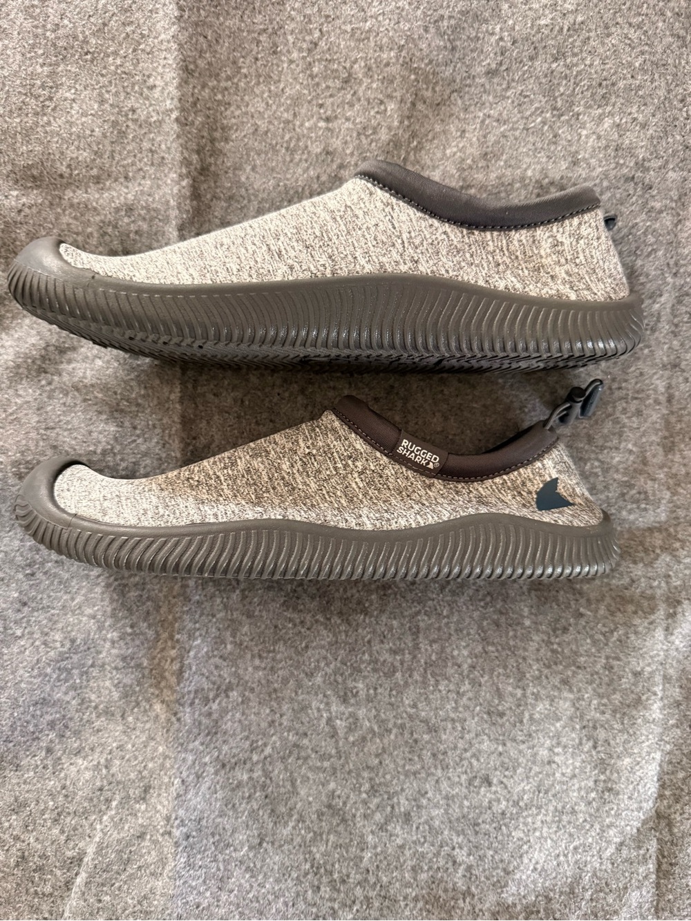 Rugged Shark Water Shoes Gray Slip-On Aqua Beach Shoes Men’s 8 Women’s 9.5